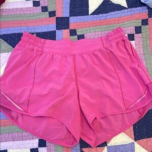 Lululemon Hotty Hot Short II 4’